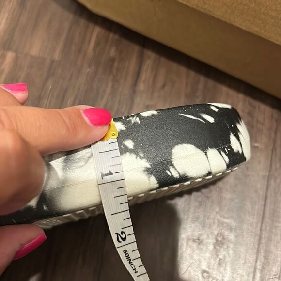 Brand Black LA/Electric & Rose Black & White Sandals, Size 7.5